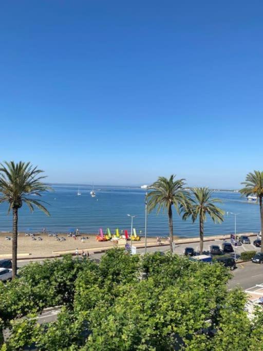 Primera Linea De Mar Y Playa Roses Exterior photo